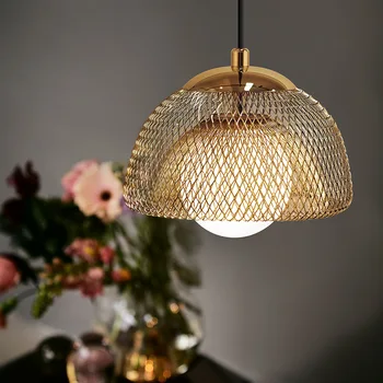 Итальянский Роскошный подвесной светильник из золотого железа в Скандинавском стиле, креативная Простая витрина, ресторан, спальня, Прикроватный бар, подвесной светильник